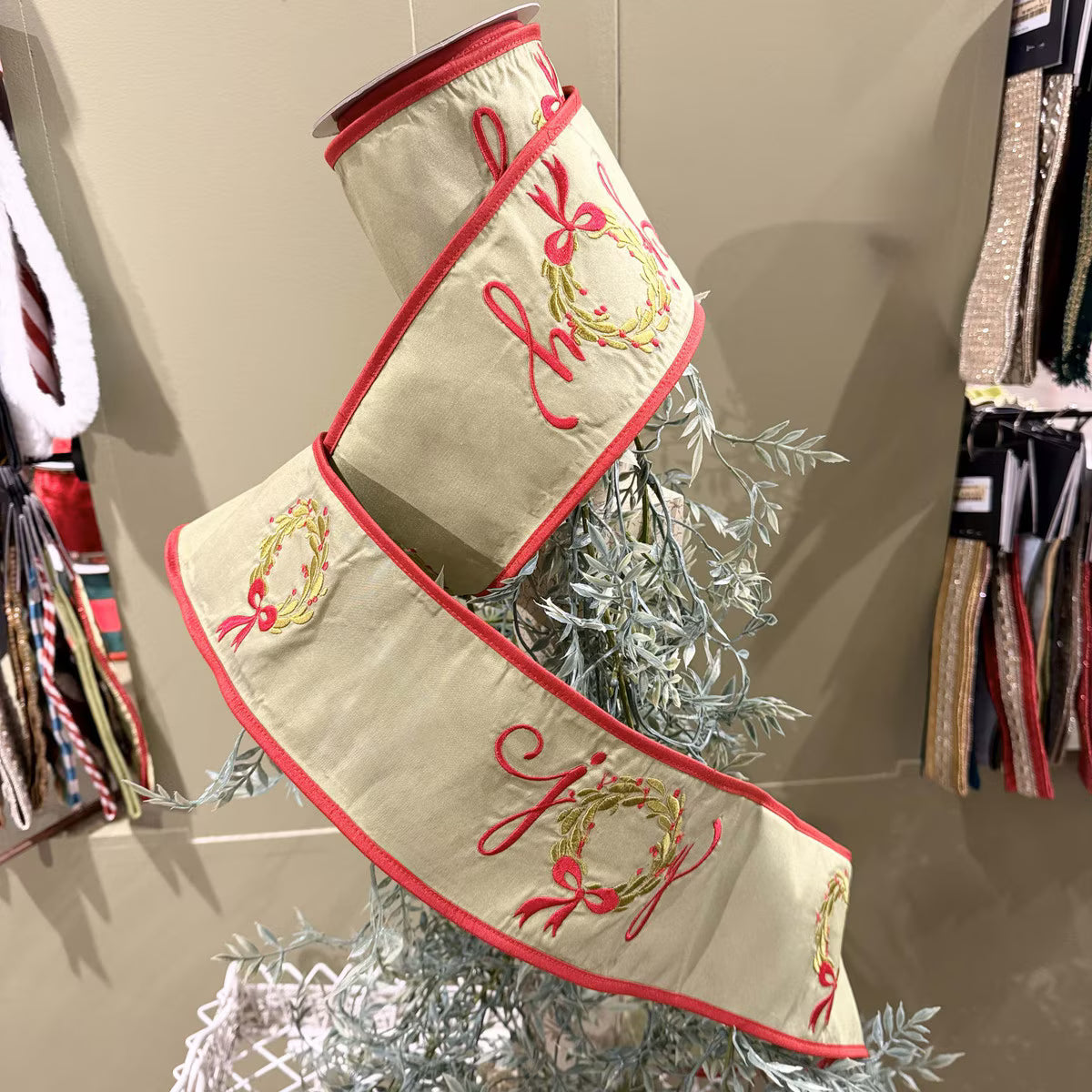 Embroidered Joy Wreath Tafetta Fused Ribbon 4x5