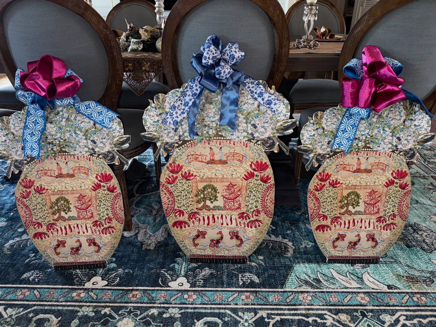 Chinoiserie Vase with Hydrangeas Door Hanger
