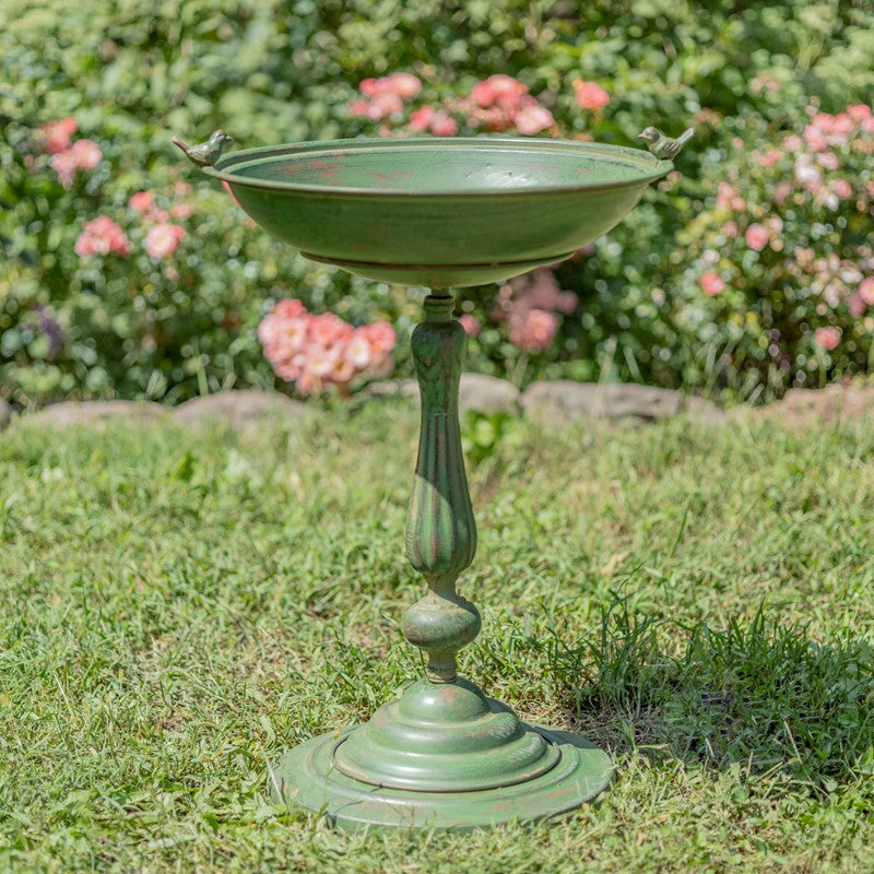 Round Pedestal Birdbath