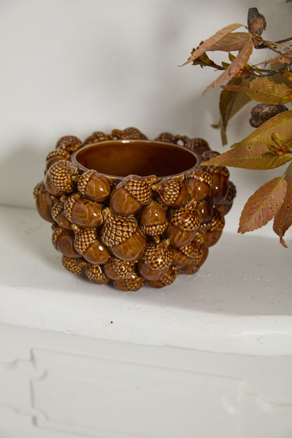 Acorn Pot