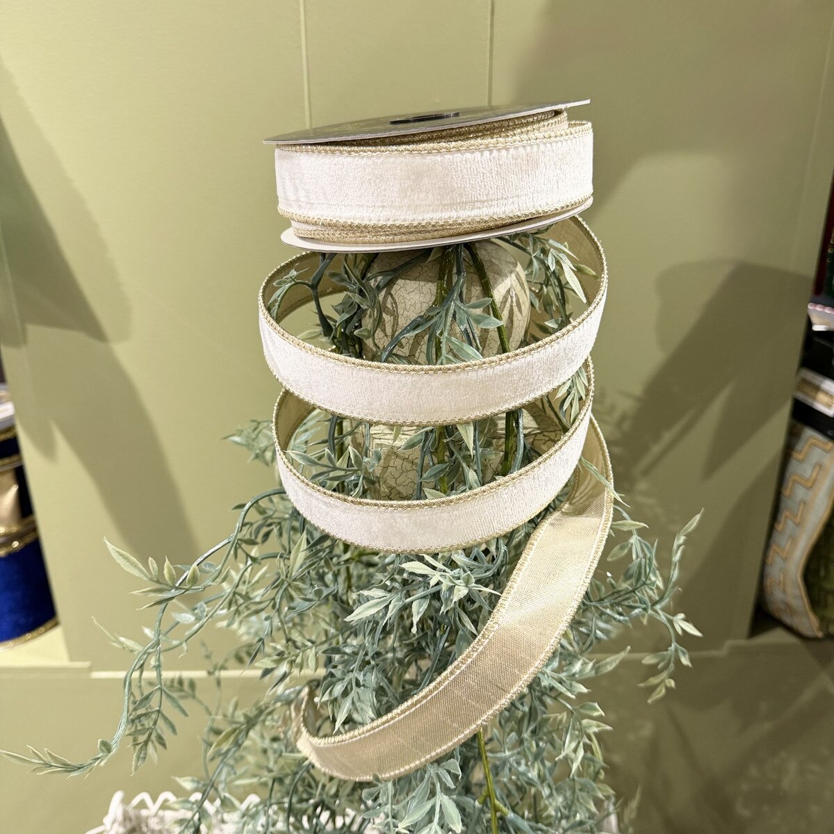 White Velvet Metallic Gold Dupion Ribbon 1x10
