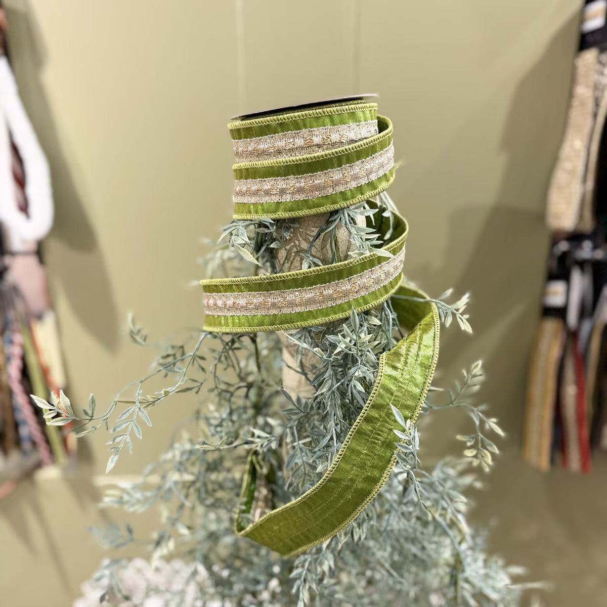 Gold Trim Metallic Dupion Apple Ribbon 1.5x10