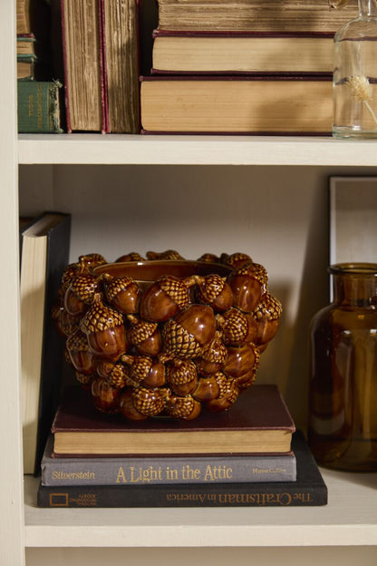 Acorn Pot