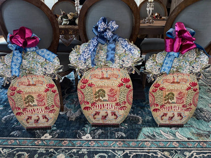 Chinoiserie Vase with Hydrangeas Door Hanger